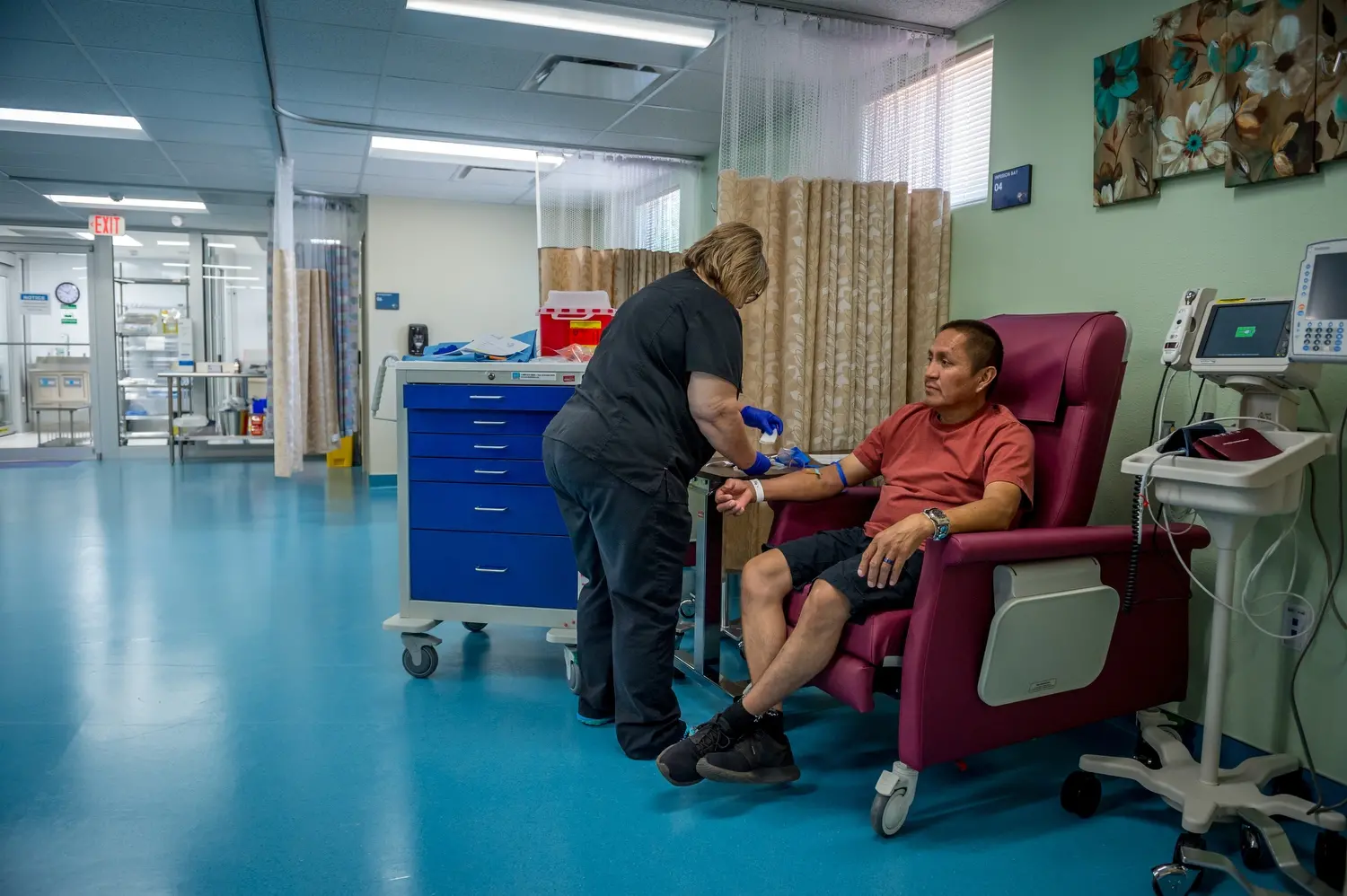 Allen Salaba is pictured receiving cancer treatment at the Specialty Care Center at the Tuba City Regional Health Care Corporation. Image by Mary F. Calvert. United States, 2020.