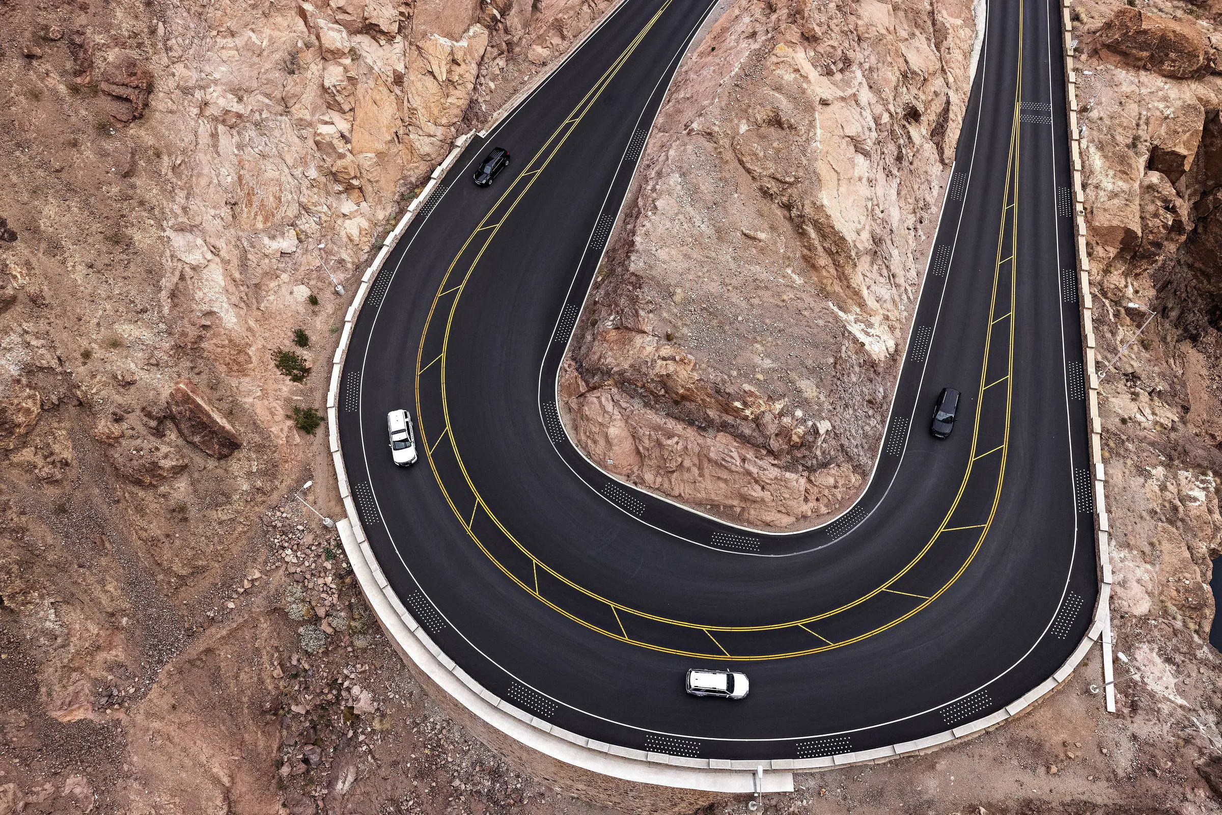 Cars on a freeway