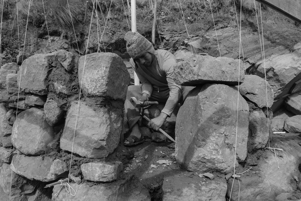 Second phase of the construction of the qolca during the beginning of the dry season.