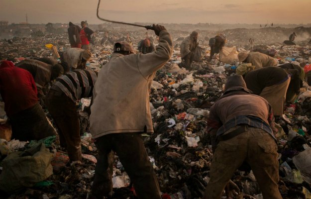 Image by Micah Albert. Kenya, 2012. Media file: trash.jpg